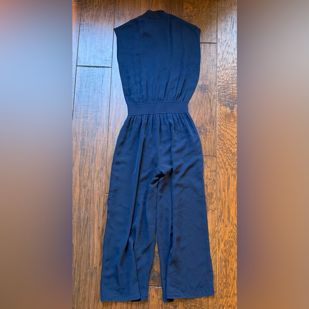 THEORY Women’s Draped Jumpsuit Navy 100% Silk Cropped Travel - Picture 9 of 9